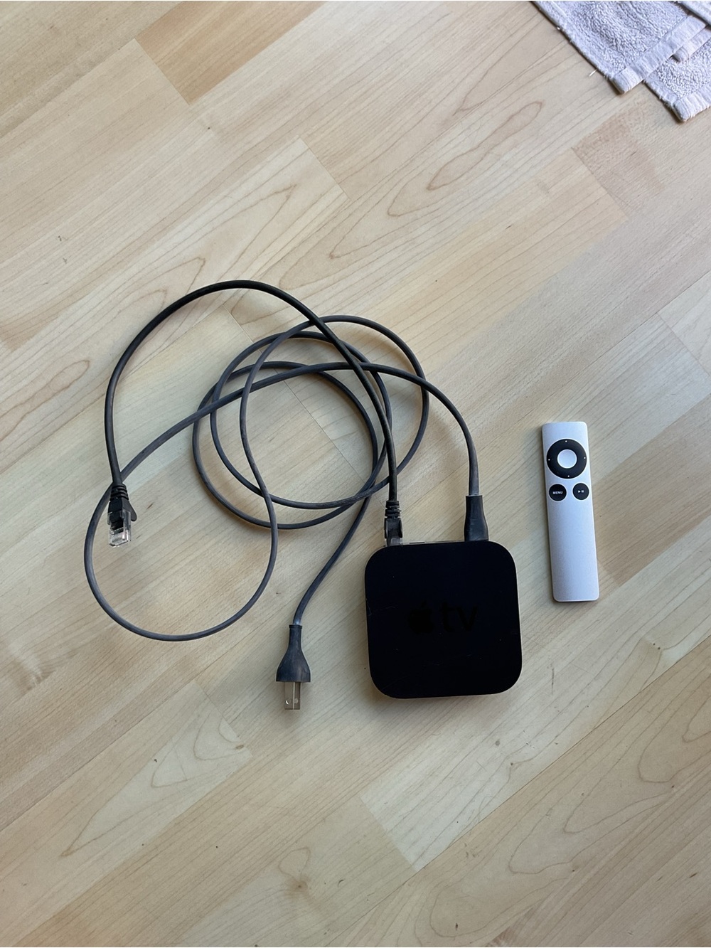 Apple TV Streaming Media Player  3rd generation A1427- Black